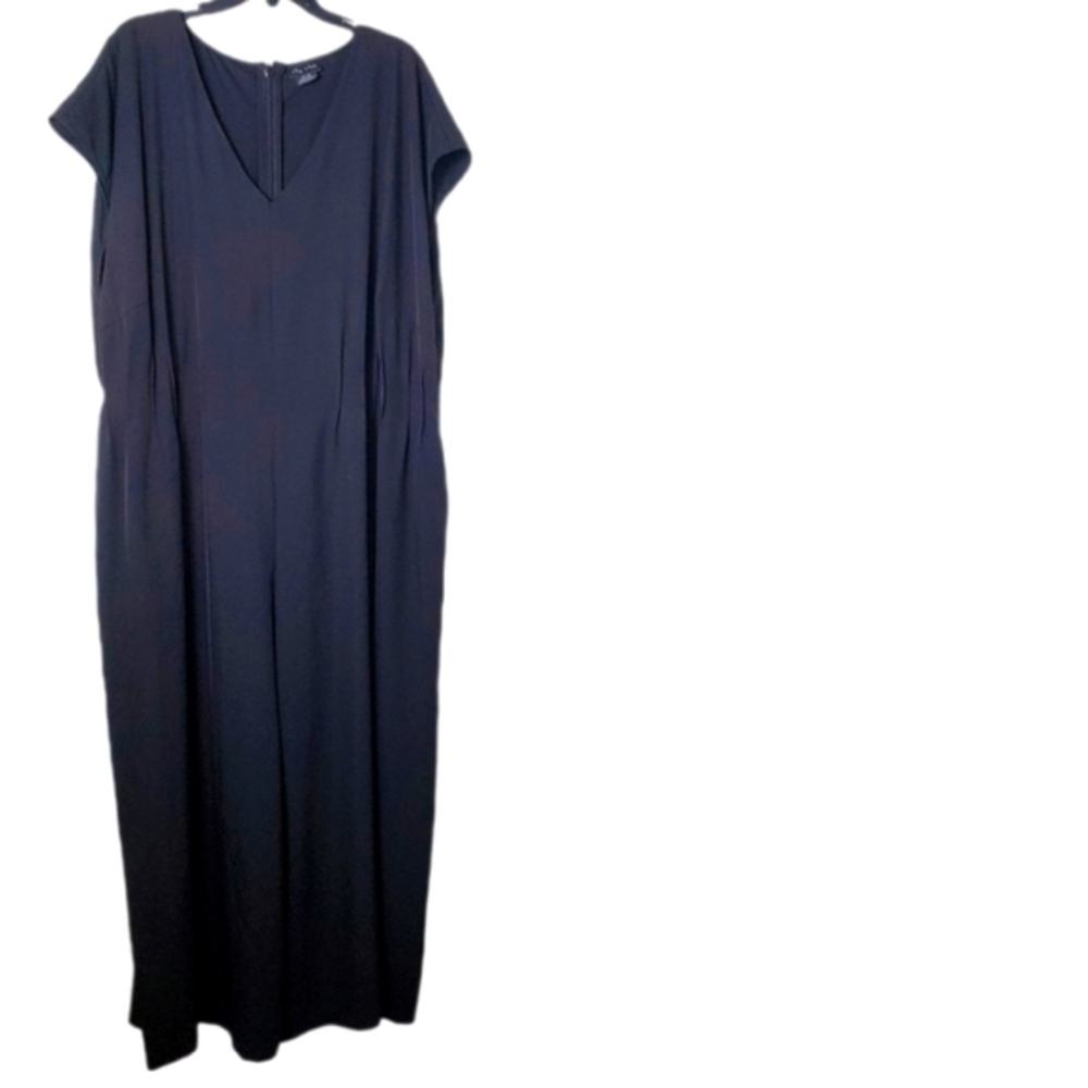 City Chic Women's Black V-Neck Wide Leg Jumpsuit With Short Sleeves & Pockets